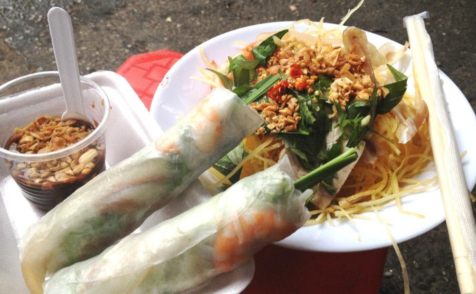 Saigon-by-night-street-food-vietnam-day-tours