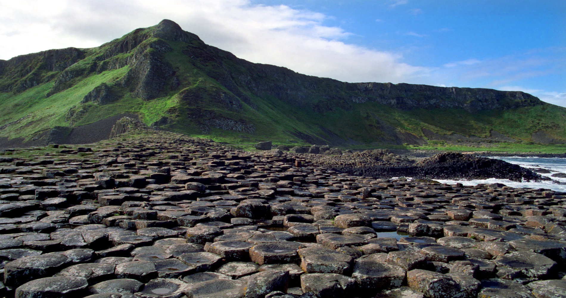 giant's causeway and titanic tour from dublin